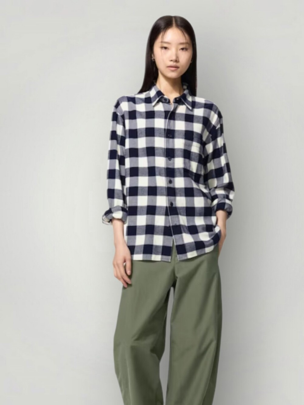 Uniqlo Buffalo Check Flannel Shirt XS Navy White Plaid Button Down Cotton